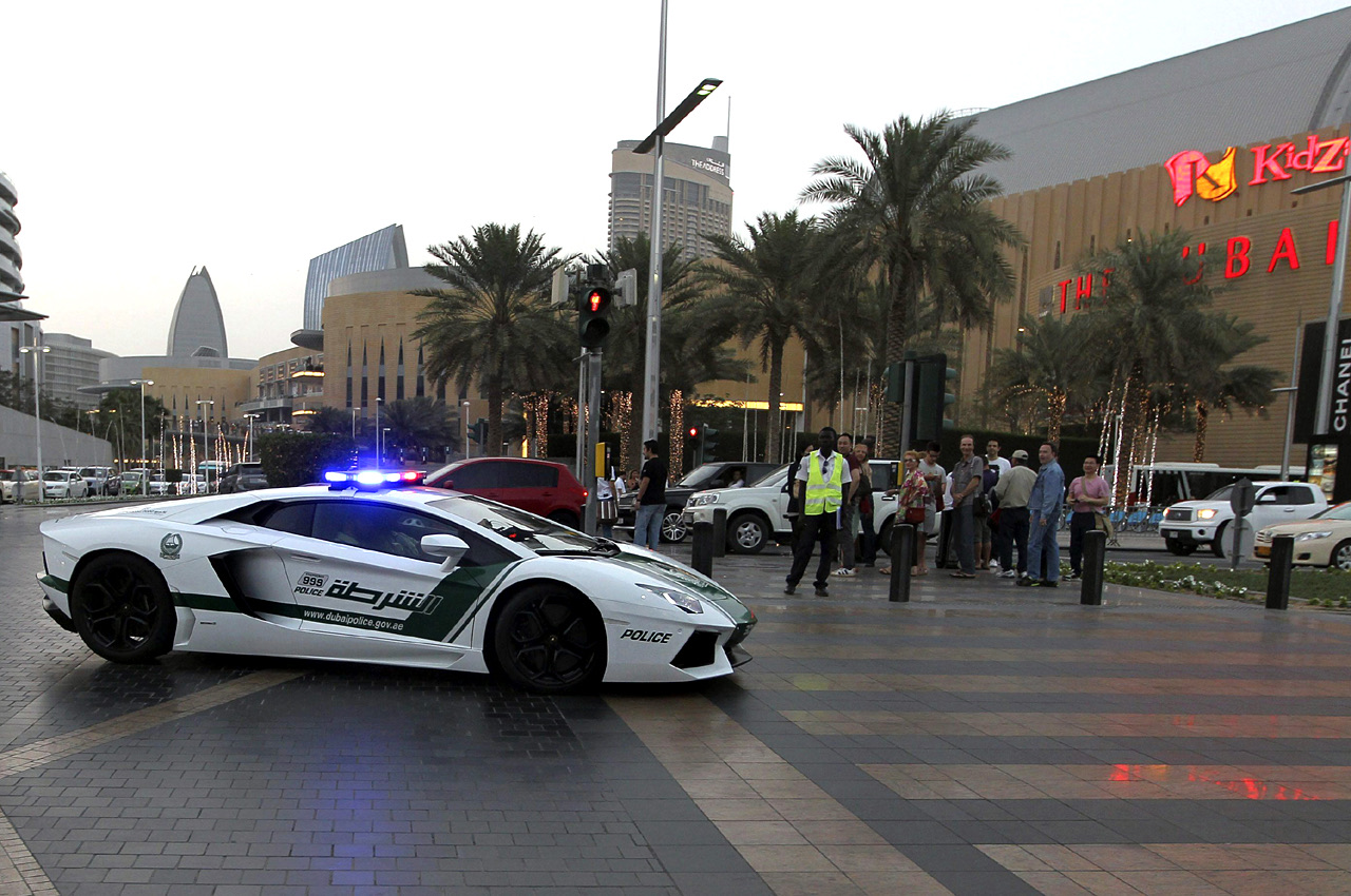La policía de Dubaí.